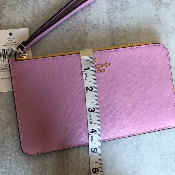 Kate Spade Medium L Zip Wristlet Lucy Bicolor Saffian Berry - Picture 5 of 13